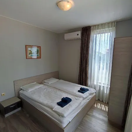 Sorrento Sole Mare - By The Apartamento Sveti Vlas