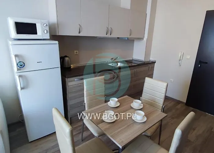 Sorrento Sole Mare - By The Sveti Vlas