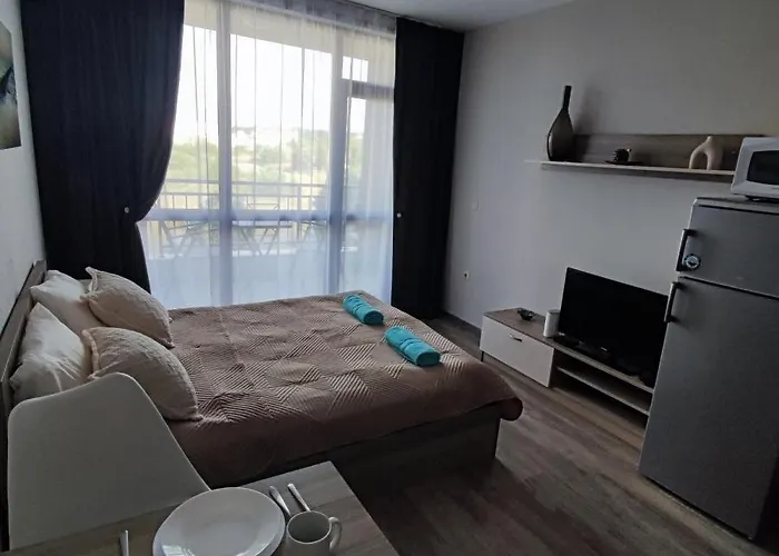 Apartament Sorrento Sole Mare - By The *