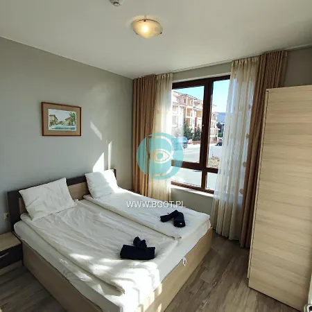 Апартамент Sorrento Sole Mare - By The *