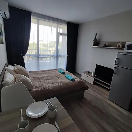 Apartament Sorrento Sole Mare - By The *