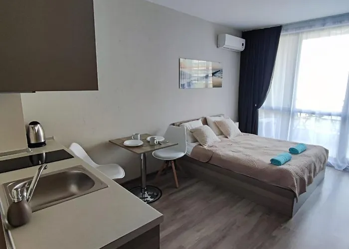 Sorrento Sole Mare - By The Apartment